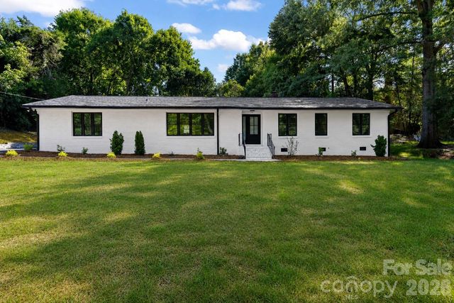 8033 Ritter Drive, Charlotte, NC 28270