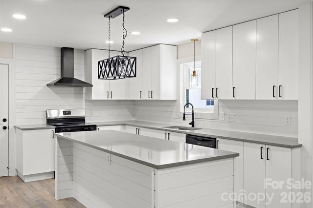 8033 Ritter Drive, Charlotte, NC 28270