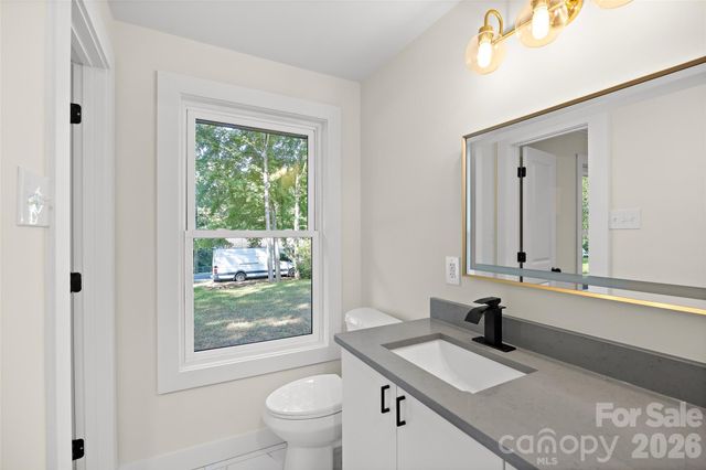 8033 Ritter Drive, Charlotte, NC 28270