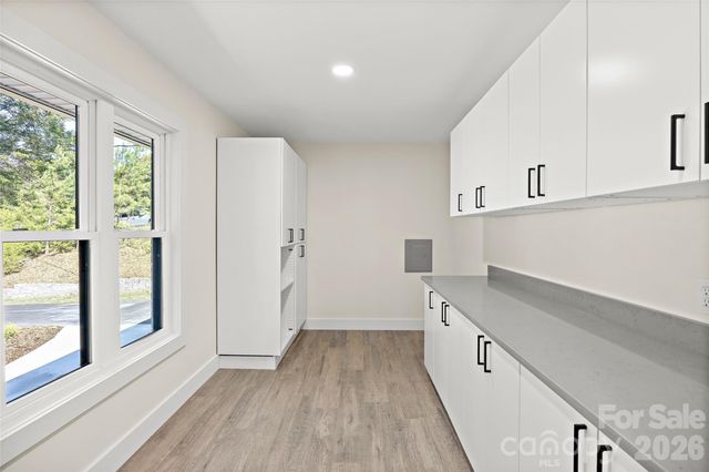 8033 Ritter Drive, Charlotte, NC 28270