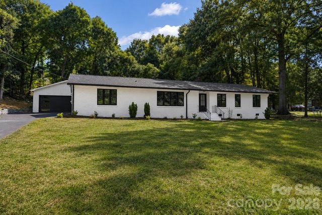 8033 Ritter Drive, Charlotte, NC 28270