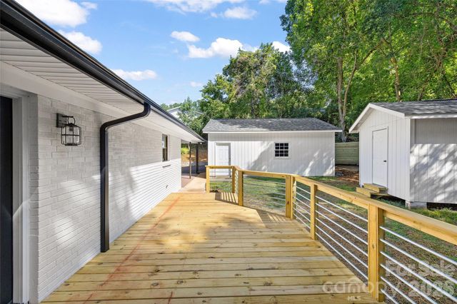 8033 Ritter Drive, Charlotte, NC 28270