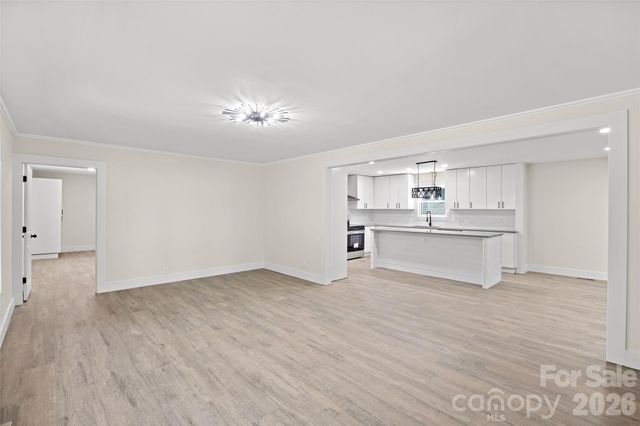 8033 Ritter Drive, Charlotte, NC 28270