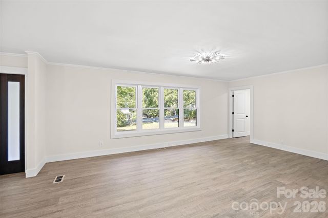 8033 Ritter Drive, Charlotte, NC 28270