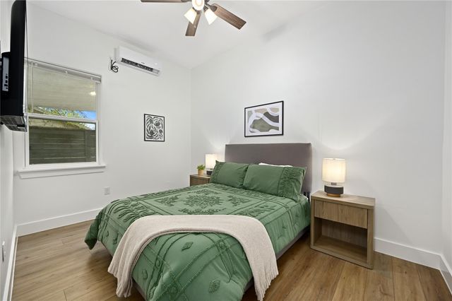 1310 Comal ST, Austin, TX 78702