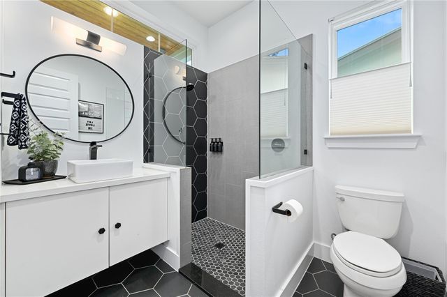 1310 Comal ST, Austin, TX 78702