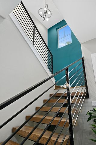 1310 Comal ST, Austin, TX 78702