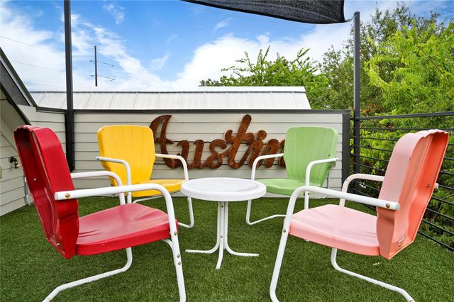 1310 Comal ST, Austin, TX 78702