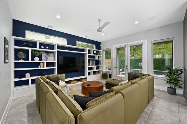 1310 Comal ST, Austin, TX 78702