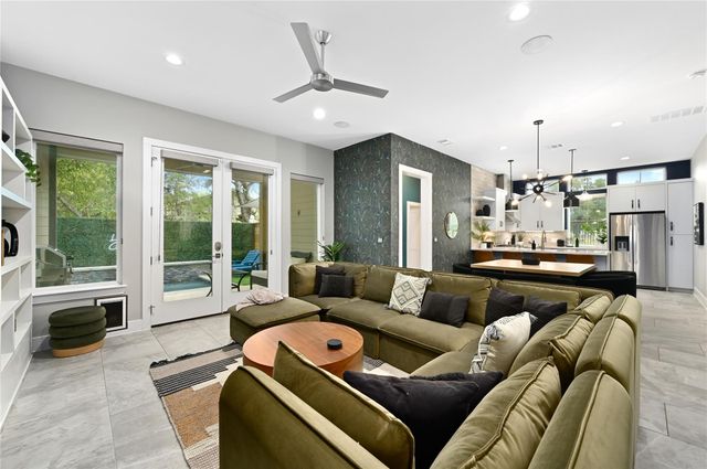 1310 Comal ST, Austin, TX 78702