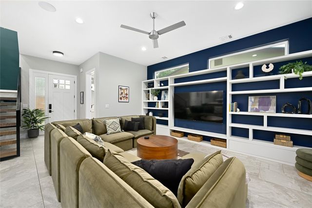 1310 Comal ST, Austin, TX 78702