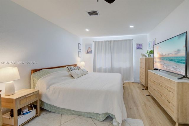 1765 NE 145th St, Miami, FL 33181