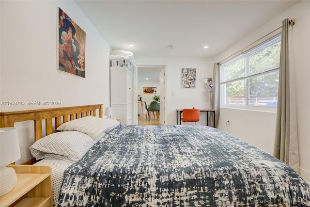 1765 NE 145th St, Miami, FL 33181