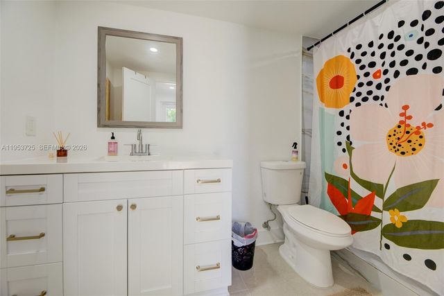 1765 NE 145th St, Miami, FL 33181