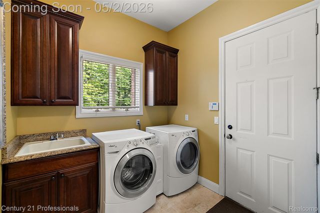 1181 Iroquois Trail, Oxford Charter Township, MI 48371