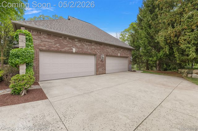 1181 Iroquois Trail, Oxford Charter Township, MI 48371