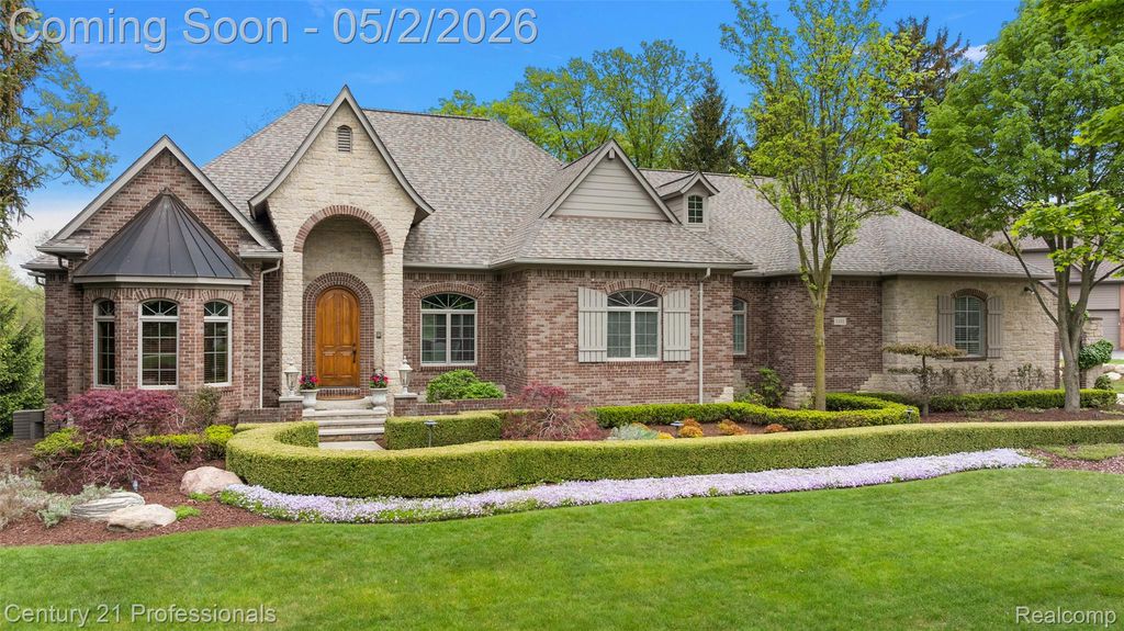 1181 Iroquois Trail, Oxford Charter Township, MI 48371