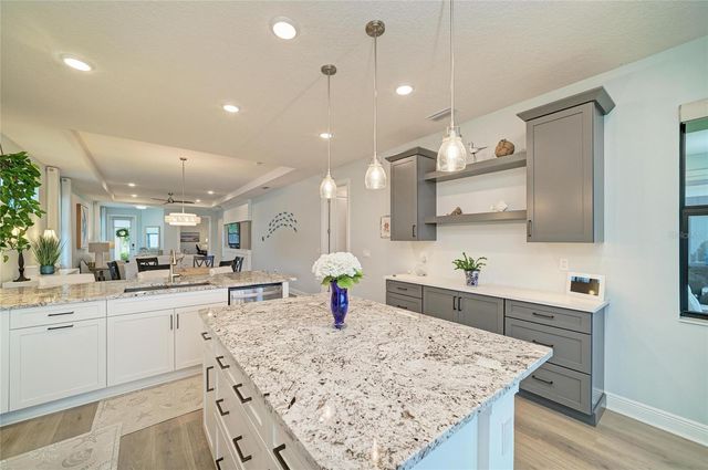 5286 BARNETT CIRCLE, Bradenton, FL 34211
