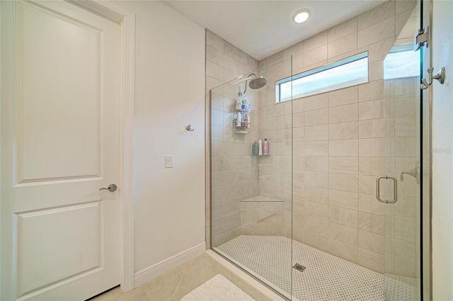 5286 BARNETT CIRCLE, Bradenton, FL 34211