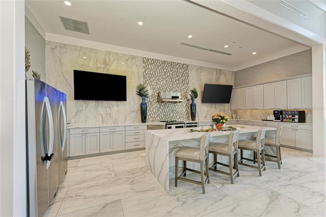 5286 BARNETT CIRCLE, Bradenton, FL 34211