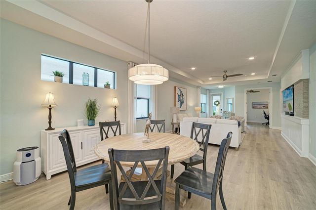 5286 BARNETT CIRCLE, Bradenton, FL 34211