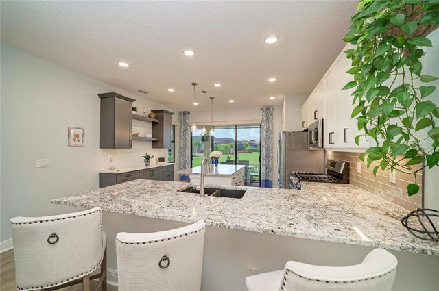 5286 BARNETT CIRCLE, Bradenton, FL 34211