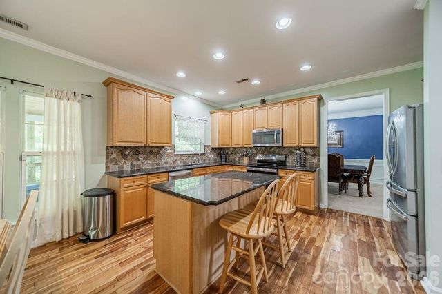 2316 Heath Lake Drive, Mint Hill, NC 28227