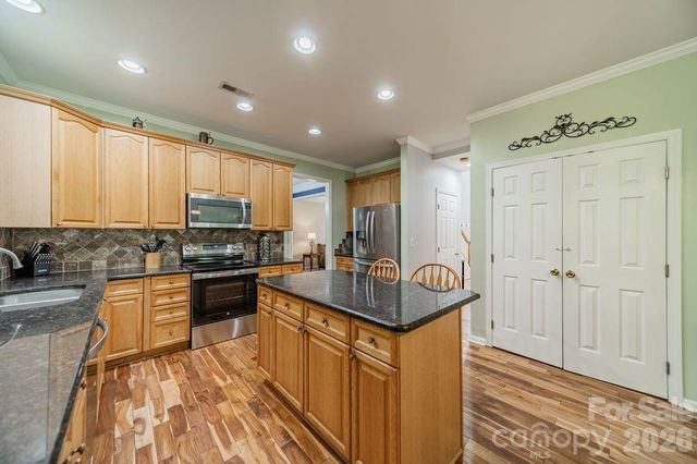 2316 Heath Lake Drive, Mint Hill, NC 28227