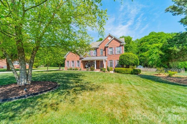 2316 Heath Lake Drive, Mint Hill, NC 28227