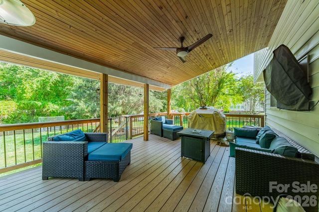 2316 Heath Lake Drive, Mint Hill, NC 28227
