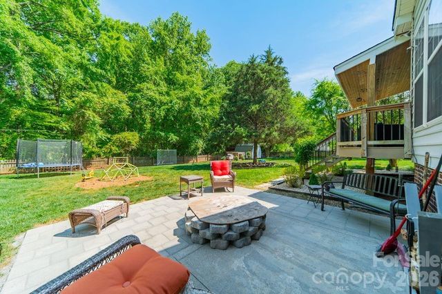 2316 Heath Lake Drive, Mint Hill, NC 28227