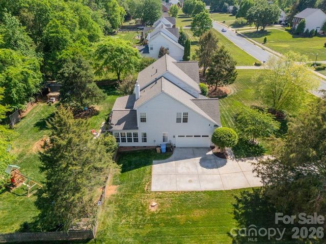 2316 Heath Lake Drive, Mint Hill, NC 28227