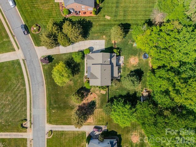 2316 Heath Lake Drive, Mint Hill, NC 28227
