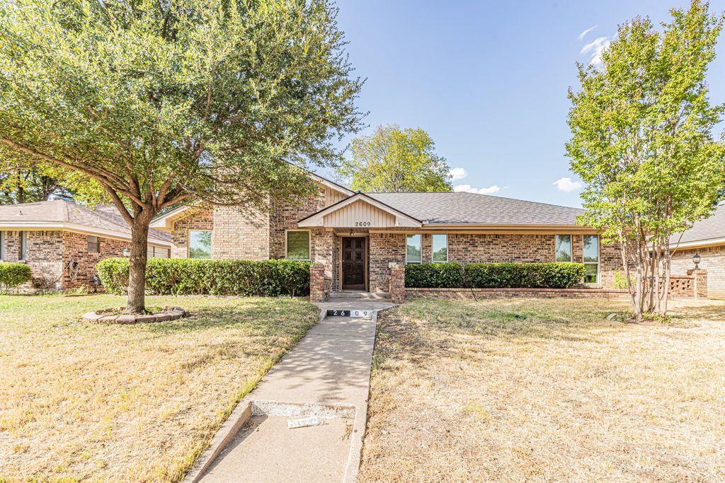 2609 Still Meadow Road, Irving, TX 75060 — photo 2
