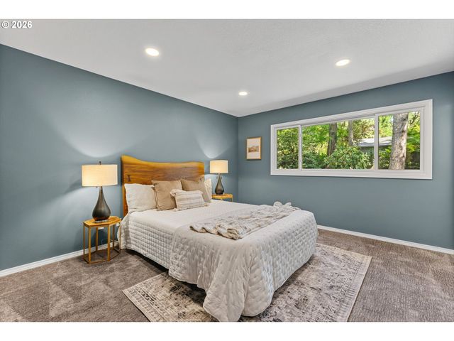18148 PIONEER Ct, Lake Oswego, OR 97034