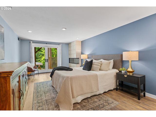 18148 PIONEER Ct, Lake Oswego, OR 97034