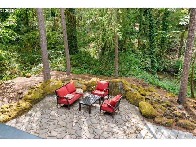18148 PIONEER Ct, Lake Oswego, OR 97034