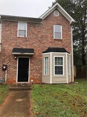 776 Crestside Court, Austell, GA 30168
