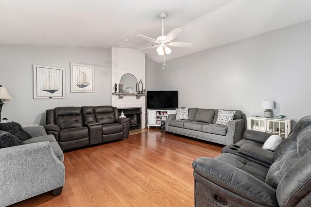 411 Brandy Hill Avenue, Pickerington, OH 43147