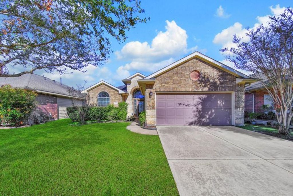 21722 Sierra Long Drive, Richmond, TX 77407