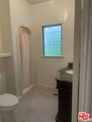 8381 W 4th Street, Los Angeles, CA 90048