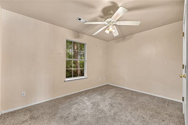 838 W Peachtree Drive, Fayetteville, AR 72703