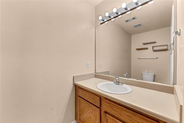 838 W Peachtree Drive, Fayetteville, AR 72703