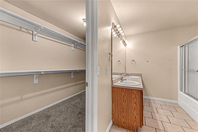 838 W Peachtree Drive, Fayetteville, AR 72703