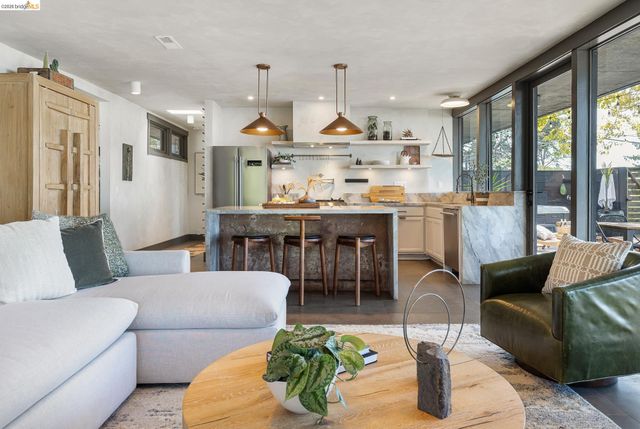 3560 Brunell Dr, Oakland, CA 94602