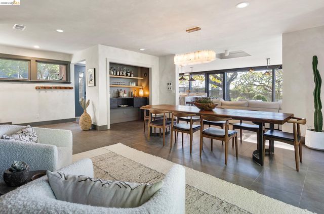 3560 Brunell Dr, Oakland, CA 94602