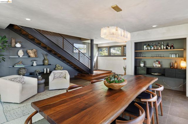 3560 Brunell Dr, Oakland, CA 94602