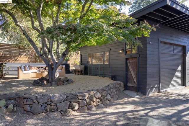 3560 Brunell Dr, Oakland, CA 94602