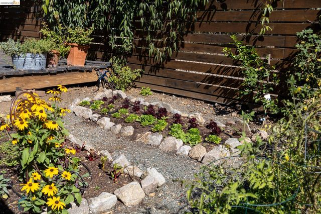 3560 Brunell Dr, Oakland, CA 94602