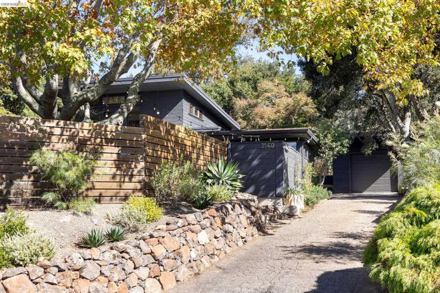 3560 Brunell Dr, Oakland, CA 94602